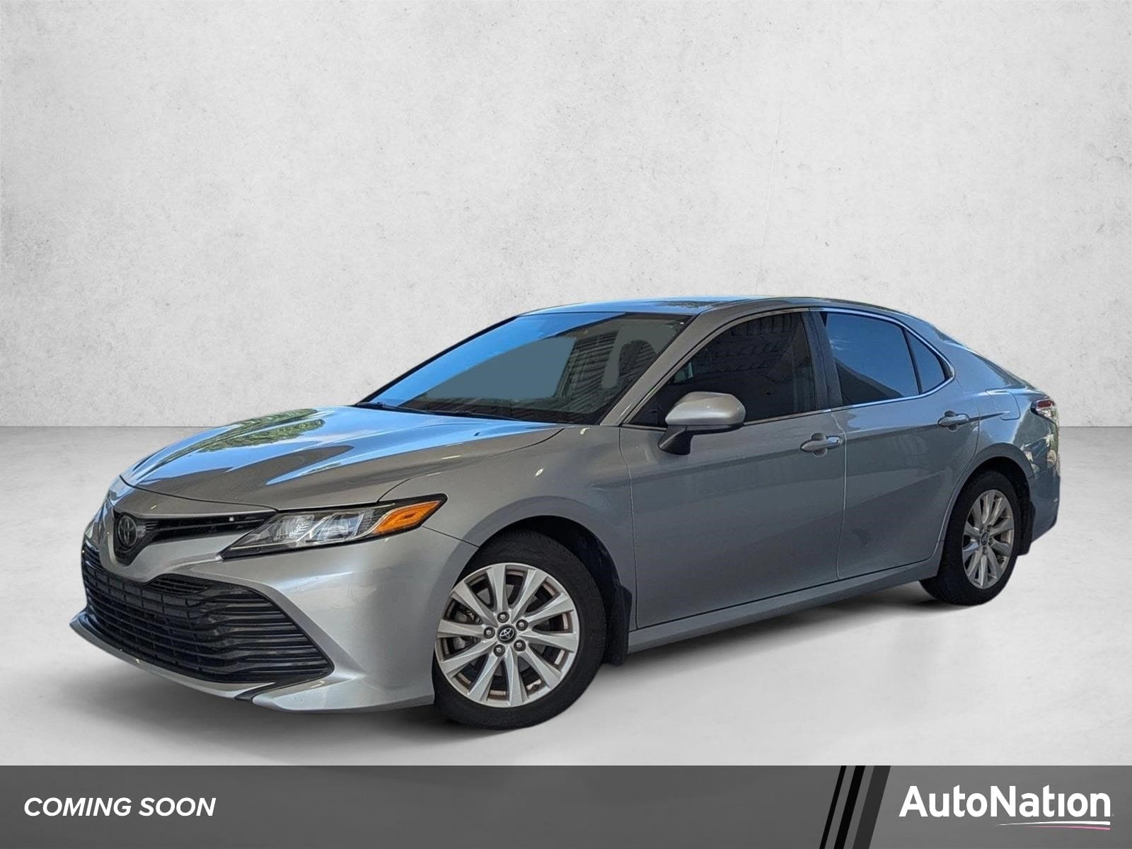 2019 Toyota Camry LE — photo 1 of 15
