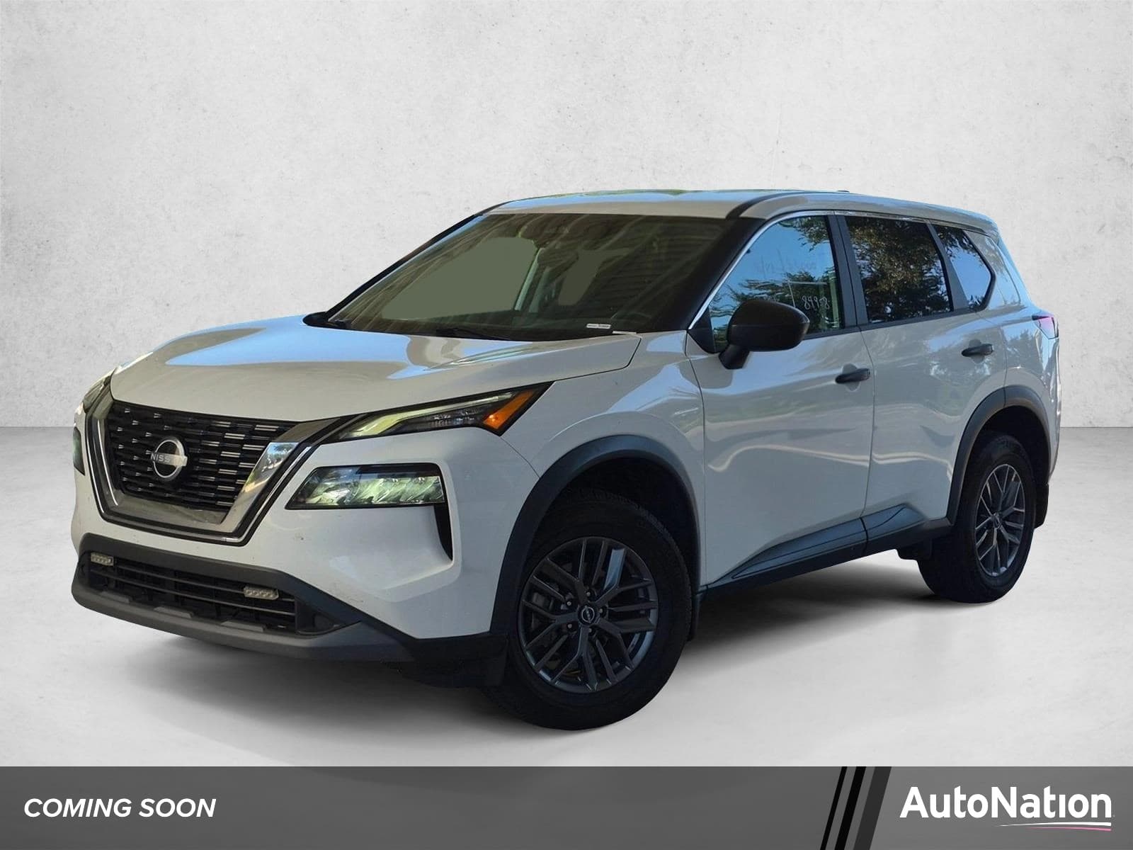 2023 Nissan Rogue S — photo 1 of 15