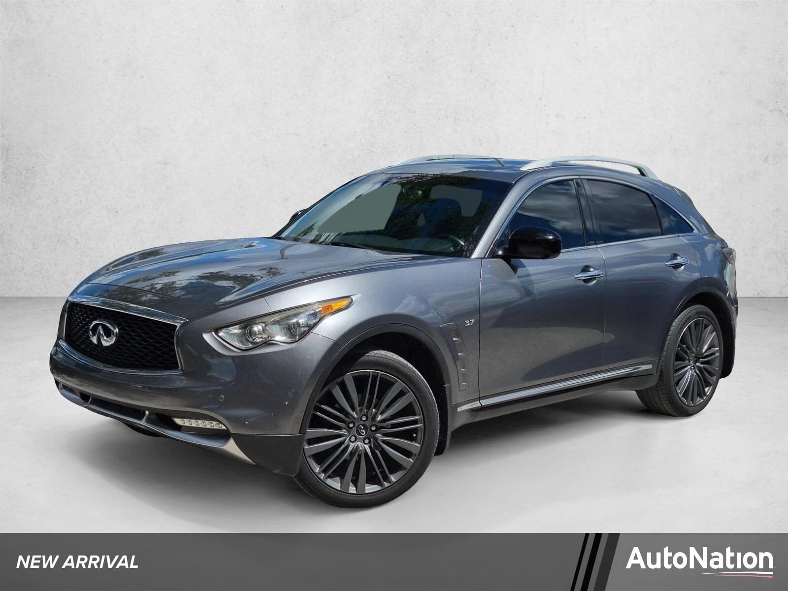 2017 INFINITI QX70 Base — photo 1 of 15