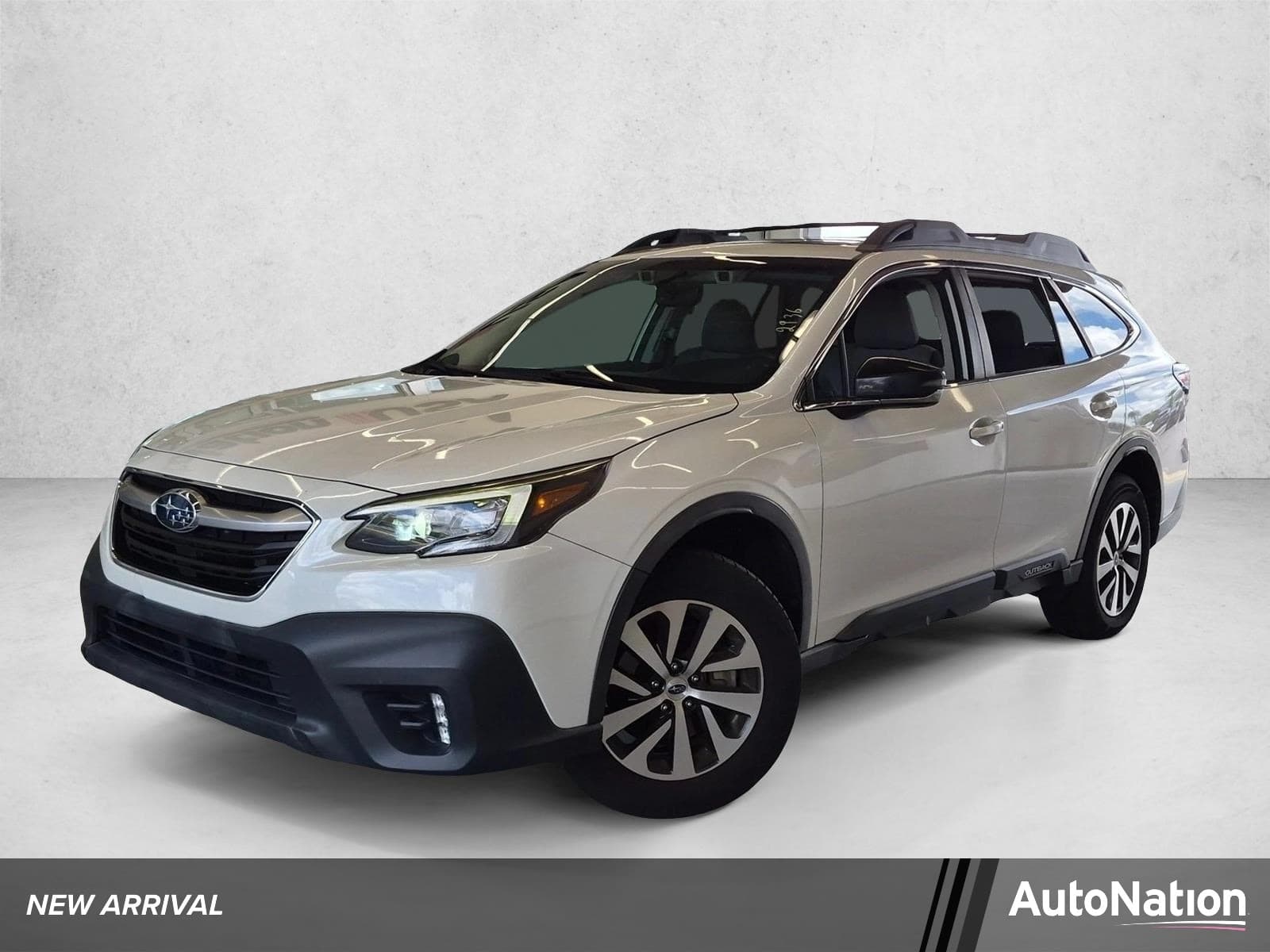 2020 Subaru Outback Premium — photo 1 of 15