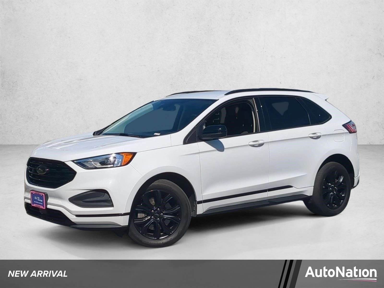 2024 Ford Edge SE — photo 1 of 24