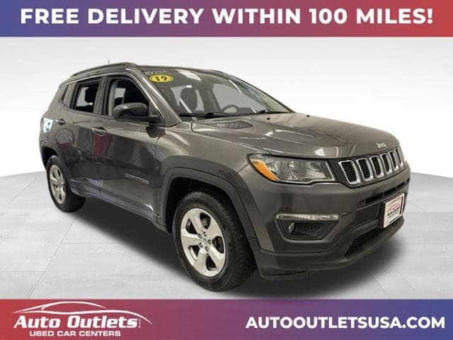 2019 Jeep Compass Latitude — photo 1 of 27