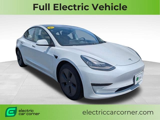2021 Tesla Model 3 Standard Range Plus — photo 1 of 29