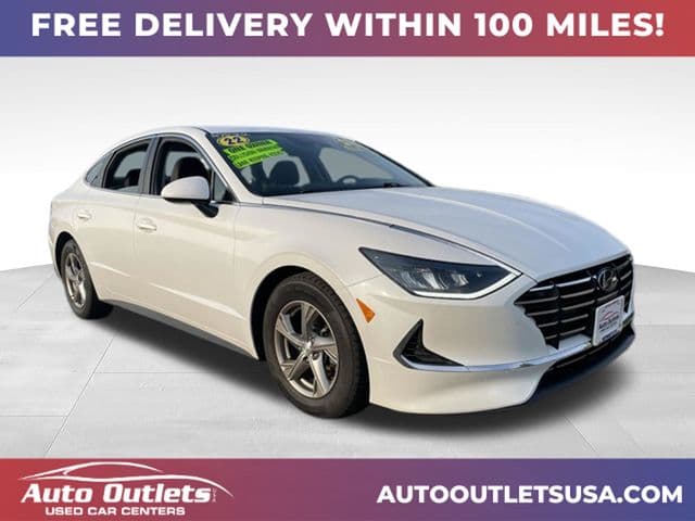 2022 Hyundai Sonata SE — photo 1 of 25