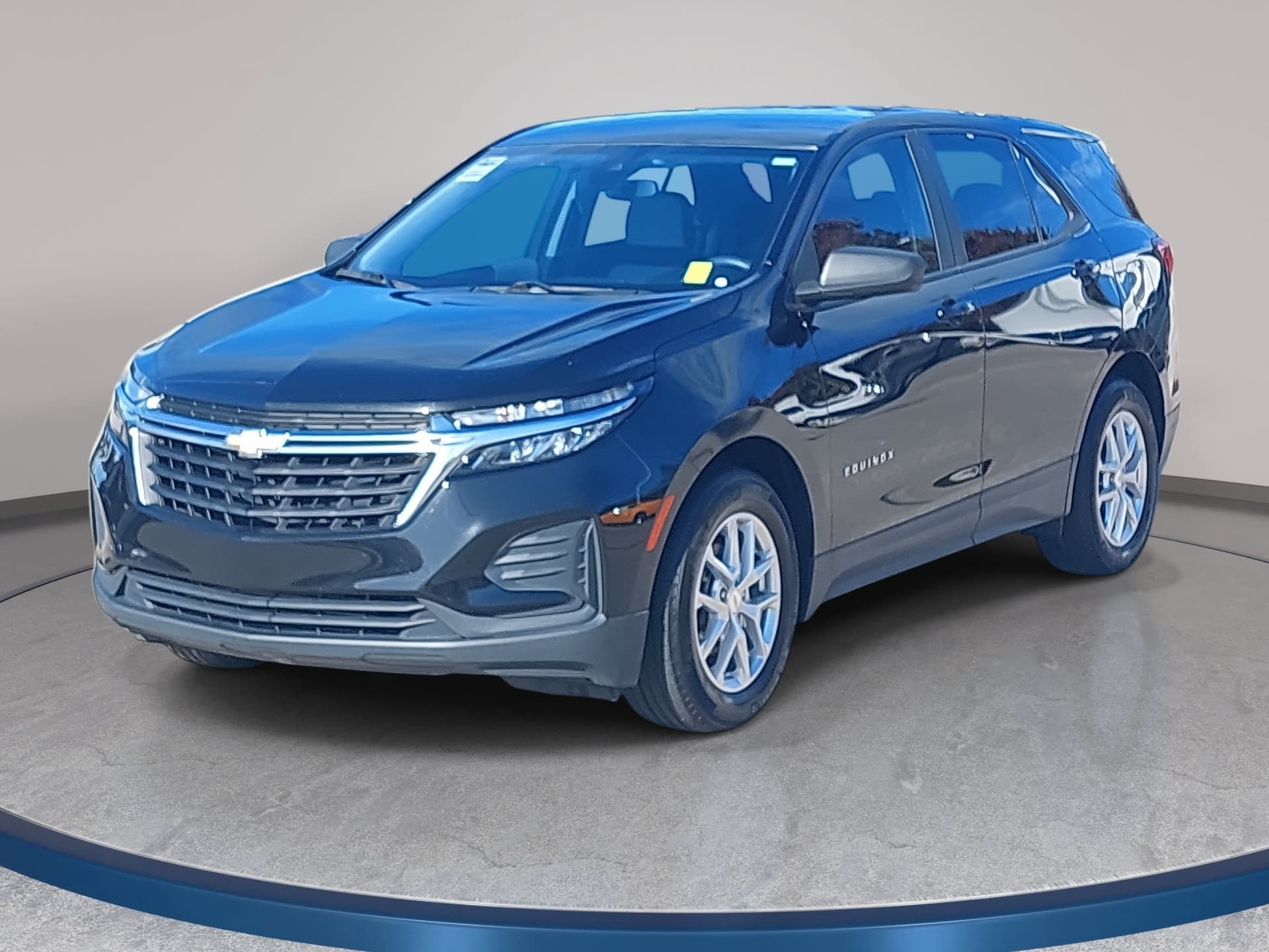 2022 Chevrolet Equinox Base — photo 1 of 33