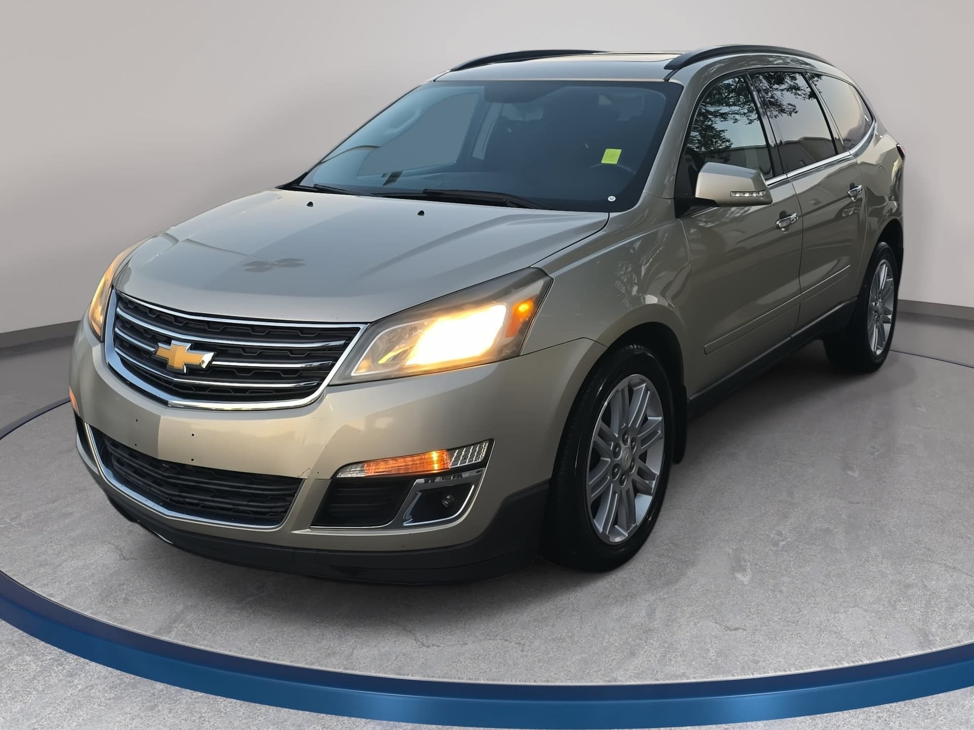2014 Chevrolet Traverse Base — photo 1 of 37