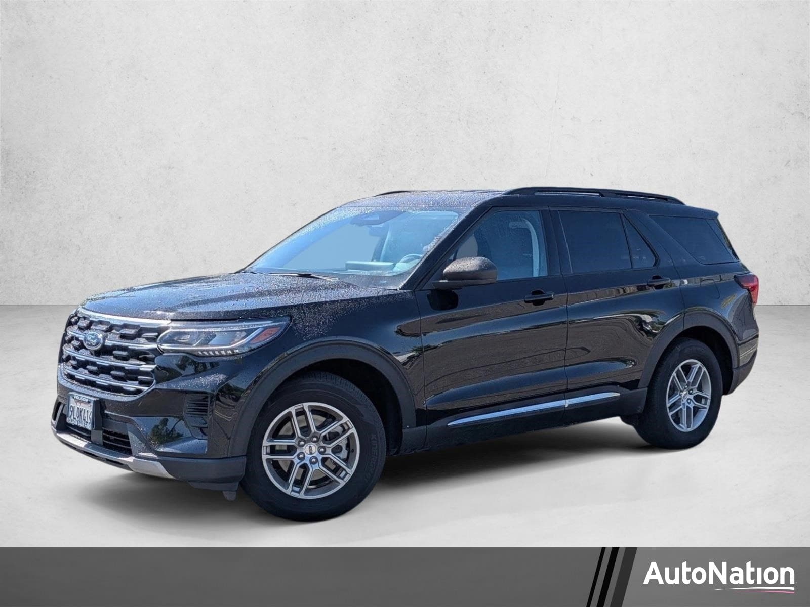 2025 Ford Explorer Active — photo 1 of 25