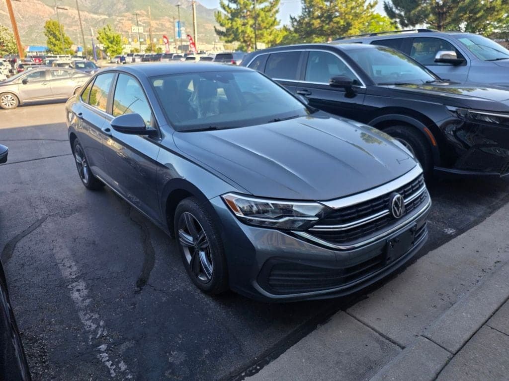 2024 Volkswagen Jetta SE — photo 1 of 5