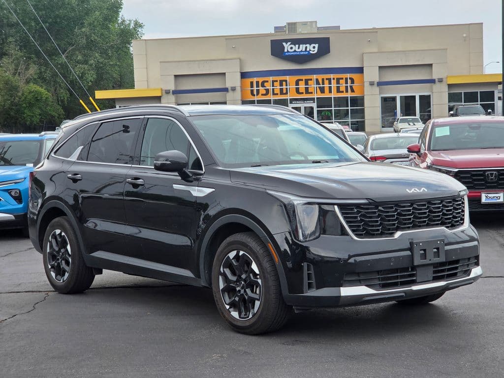 2024 Kia Sorento S — photo 1 of 14