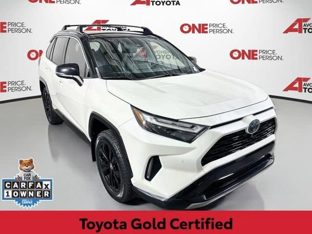 2022 Toyota RAV4 Hybrid XSE — photo 1 of 35