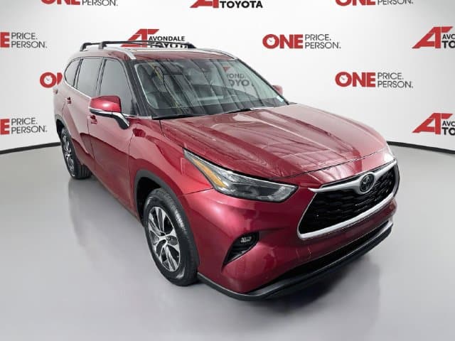 2023 Toyota Highlander XLE — photo 1 of 34