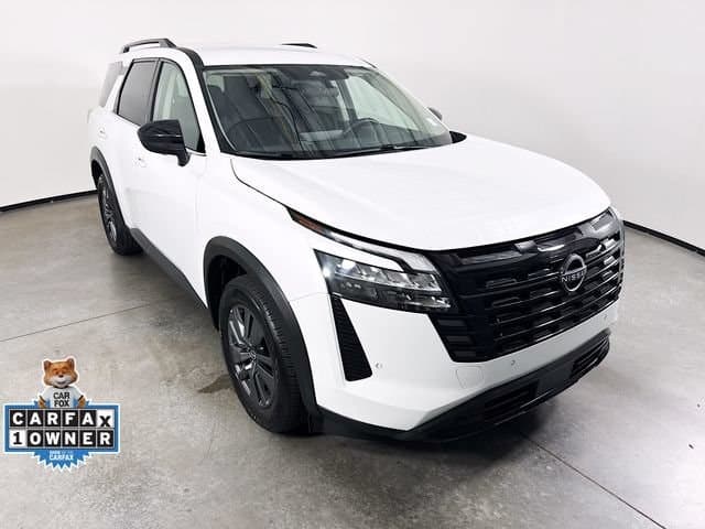2026 Nissan Pathfinder SV — photo 1 of 32