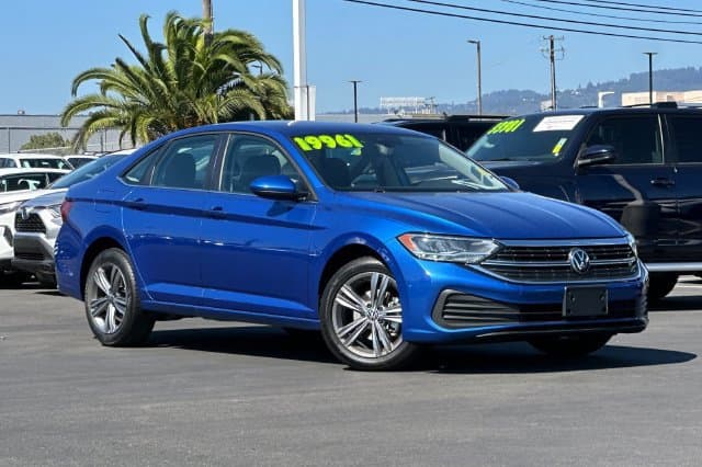2024 Volkswagen Jetta Base — photo 1 of 27