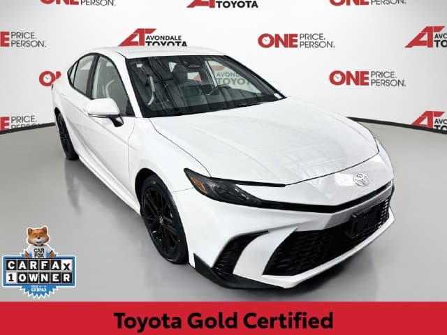 2026 Toyota Camry SE — photo 1 of 33