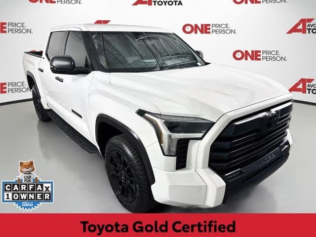 2025 Toyota Tundra 4WD SR5 — photo 1 of 33