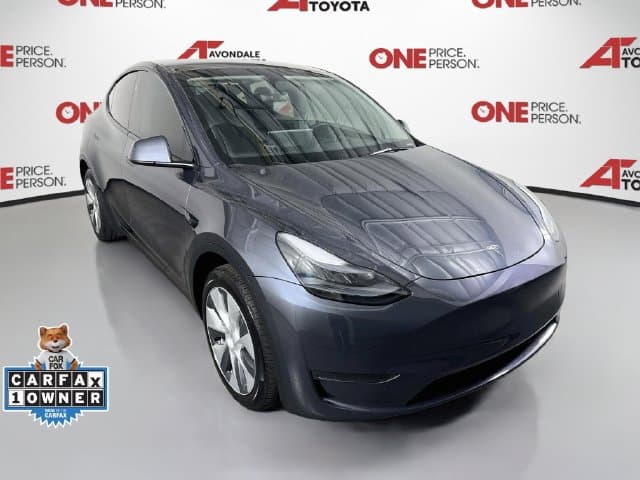 2023 Tesla Model Y Long Range — photo 1 of 31