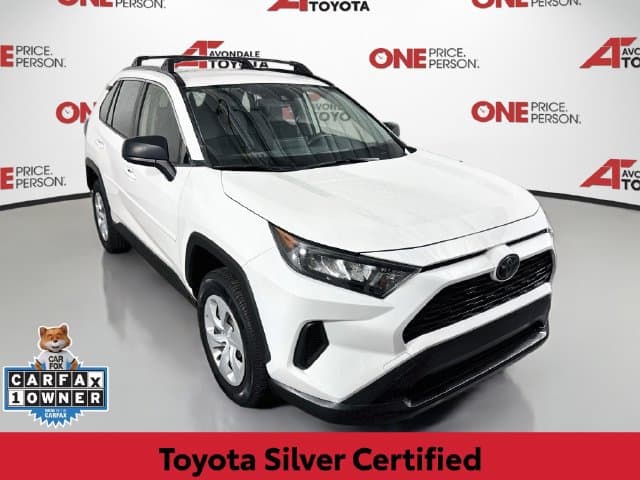 2020 Toyota RAV4 LE — photo 1 of 32
