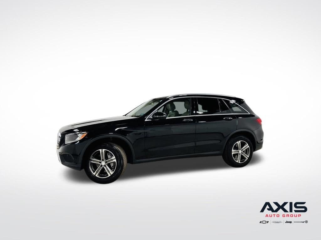 2016 Mercedes-Benz GLC GLC 300 — photo 1 of 69