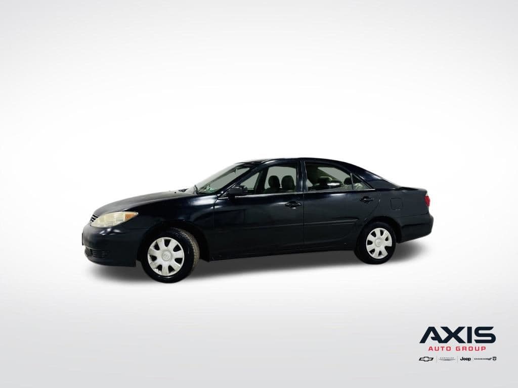 2005 Toyota Camry LE — photo 1 of 26