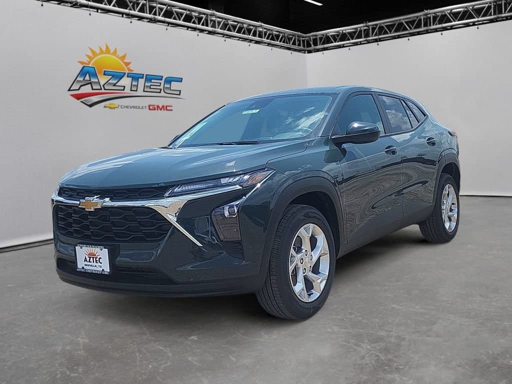 2026 Chevrolet Trax LS — photo 1 of 31