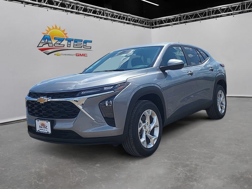 2026 Chevrolet Trax LS — photo 1 of 31