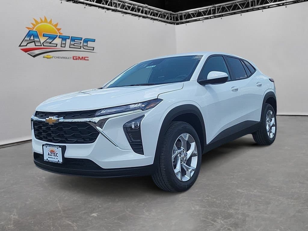 2026 Chevrolet Trax LS — photo 1 of 31