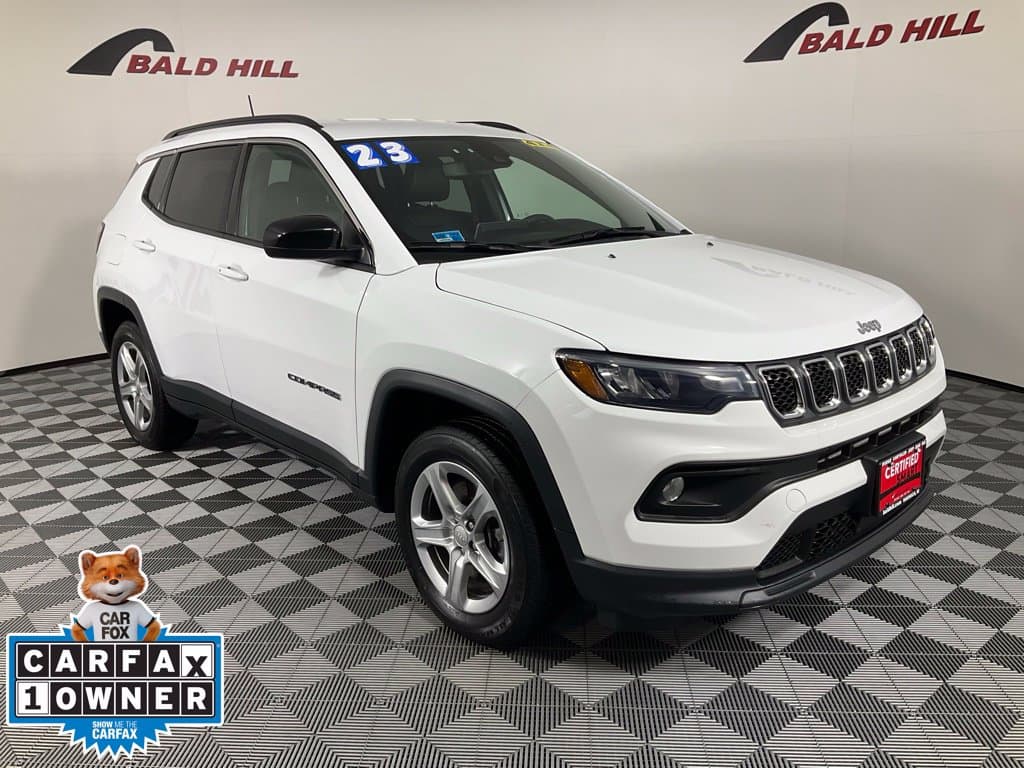 2023 Jeep Compass Latitude — photo 1 of 23