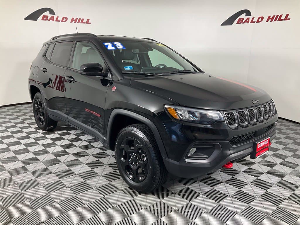 2023 Jeep Compass Trailhawk — photo 1 of 24