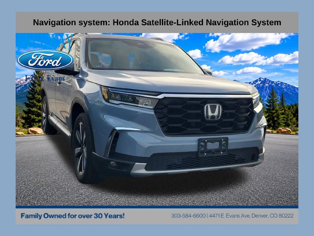 2023 Honda Pilot Touring — photo 1 of 5