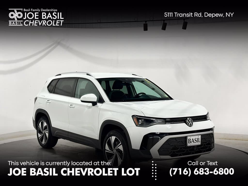 2026 Volkswagen Taos Base — photo 1 of 39