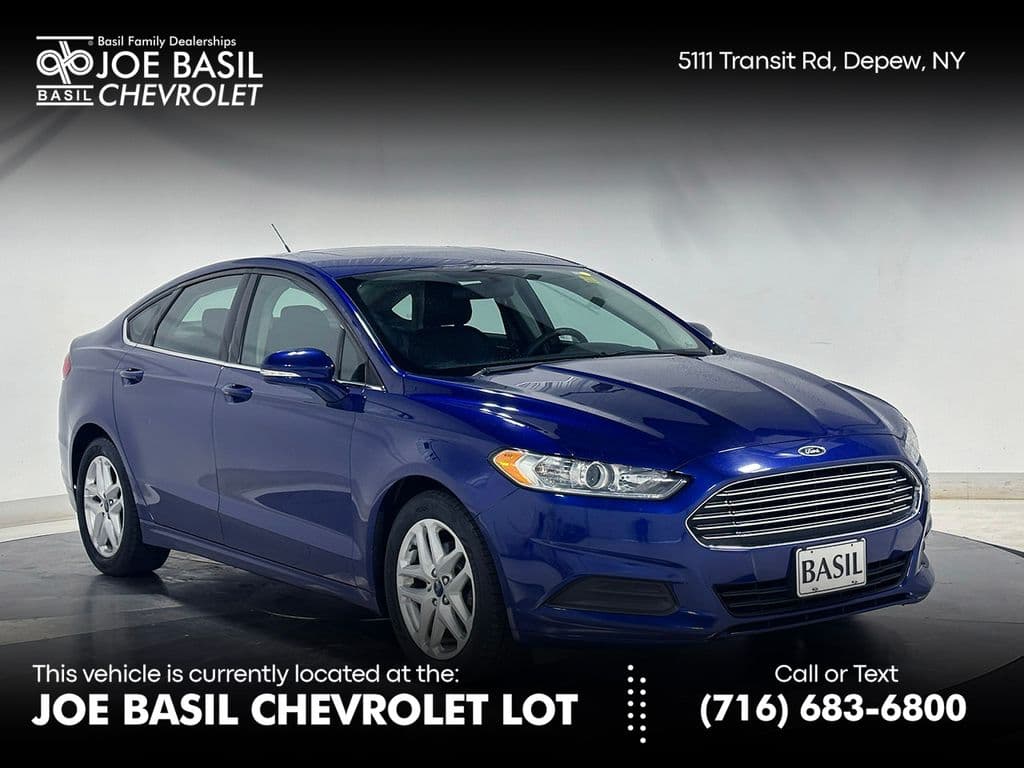 2016 Ford Fusion SE — photo 1 of 38