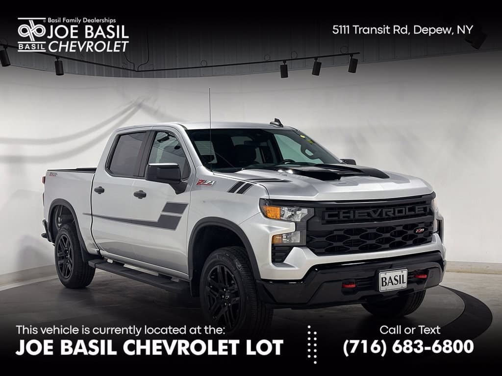 2022 Chevrolet Silverado 1500 Custom Trail Boss — photo 1 of 36
