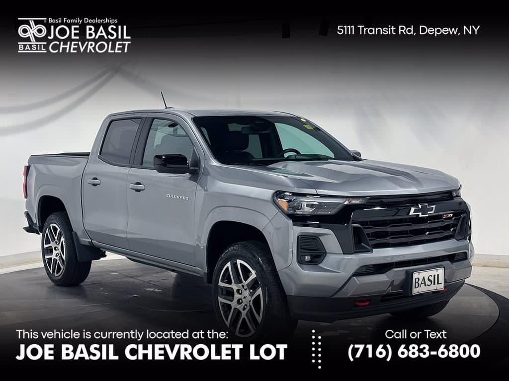 2024 Chevrolet Colorado 4WD Z71 — photo 1 of 38