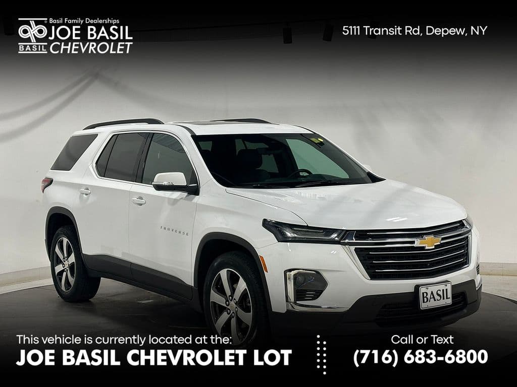 2023 Chevrolet Traverse LT Leather — photo 1 of 45