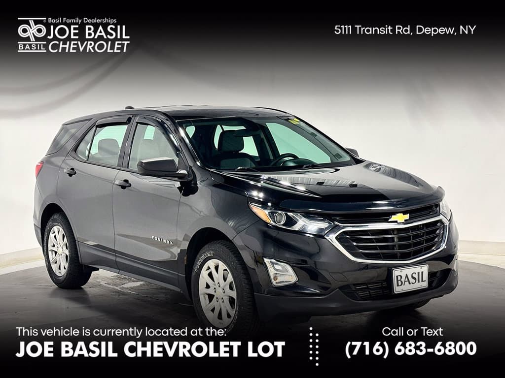 2018 Chevrolet Equinox LS — photo 1 of 40