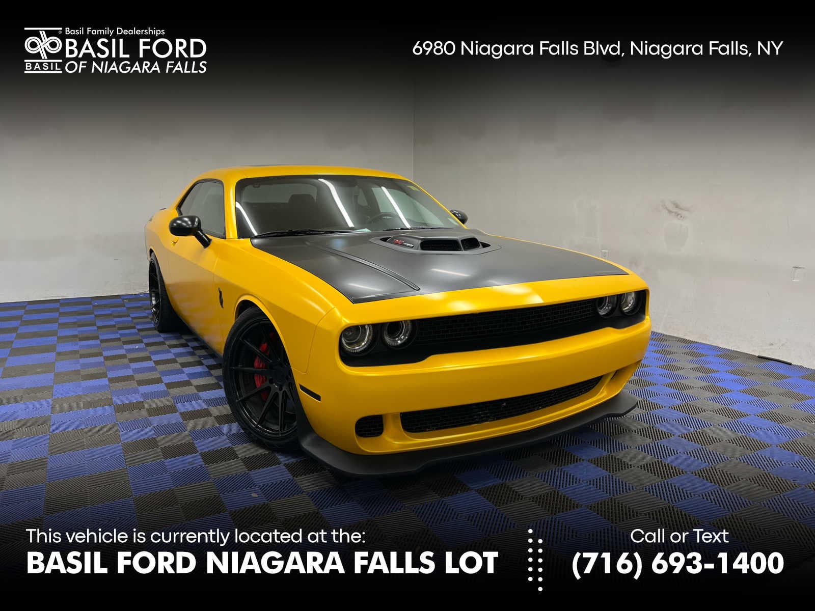 2017 Dodge Challenger 392 Hemi Scat Pack Shaker — photo 1 of 27