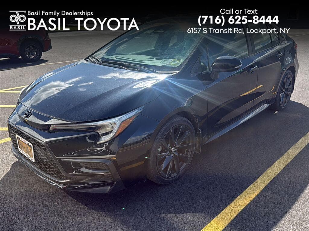 2023 Toyota Corolla SE — photo 1 of 3