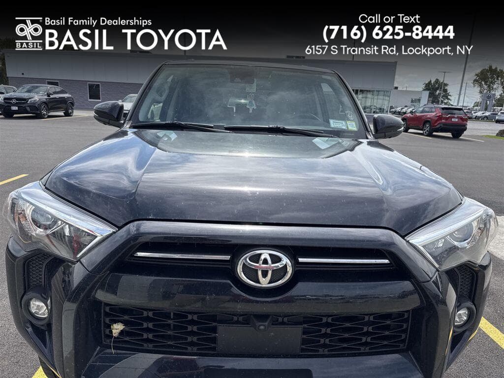 2024 Toyota 4Runner SR5 Premium — photo 1 of 4