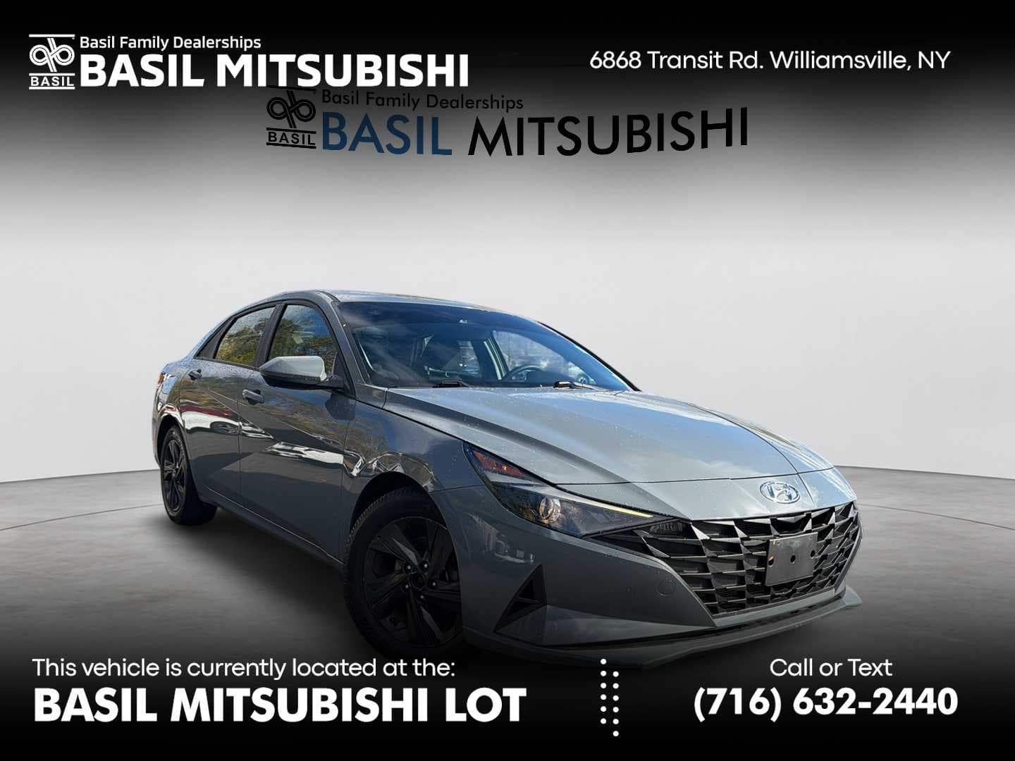 2022 Hyundai Elantra SEL — photo 1 of 22