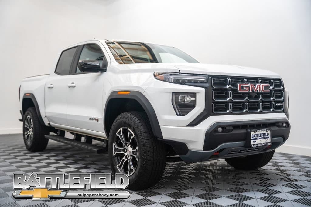 2024 GMC Canyon AT4 — photo 1 of 50