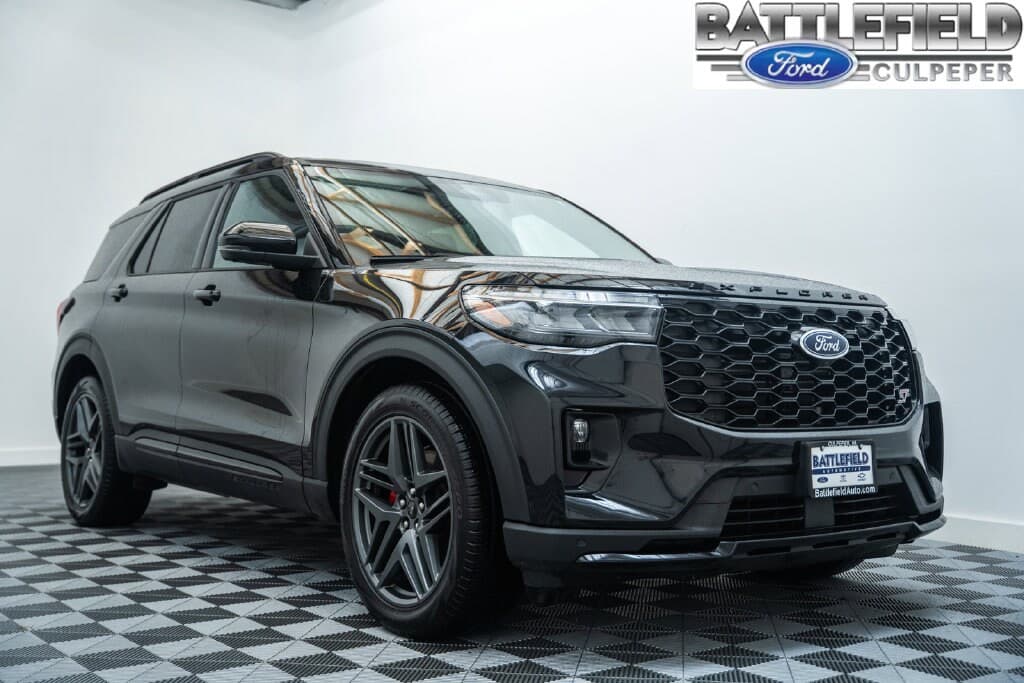 2025 Ford Explorer ST — photo 1 of 52