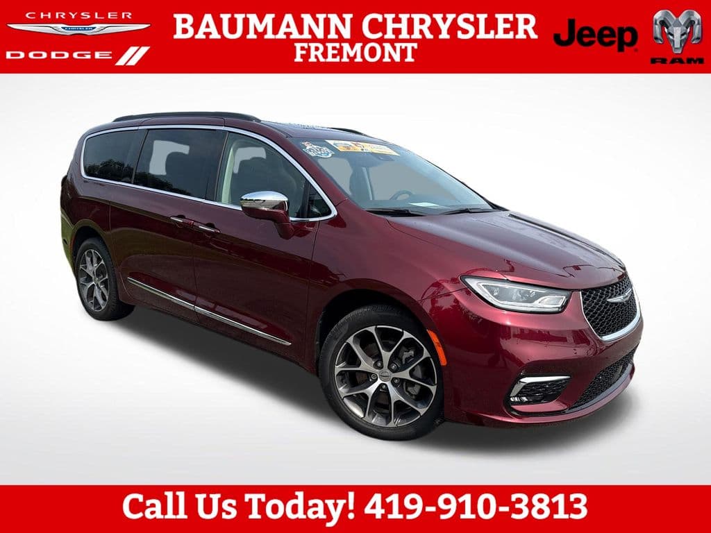 2022 Chrysler Pacifica Limited — photo 1 of 31