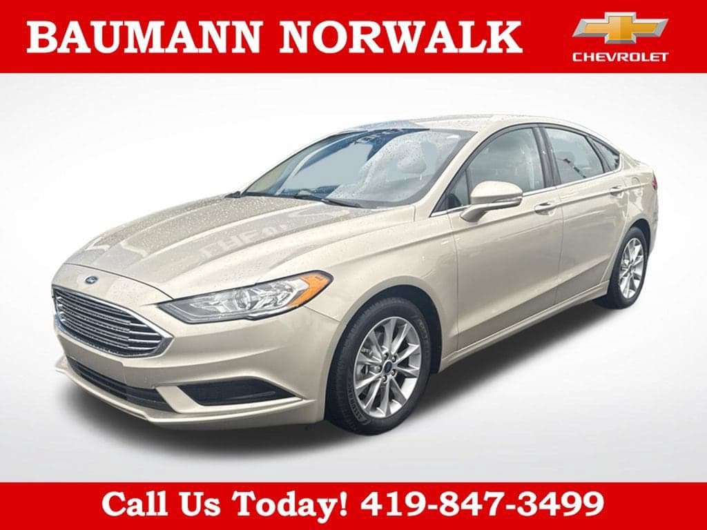 2017 Ford Fusion SE — photo 1 of 28