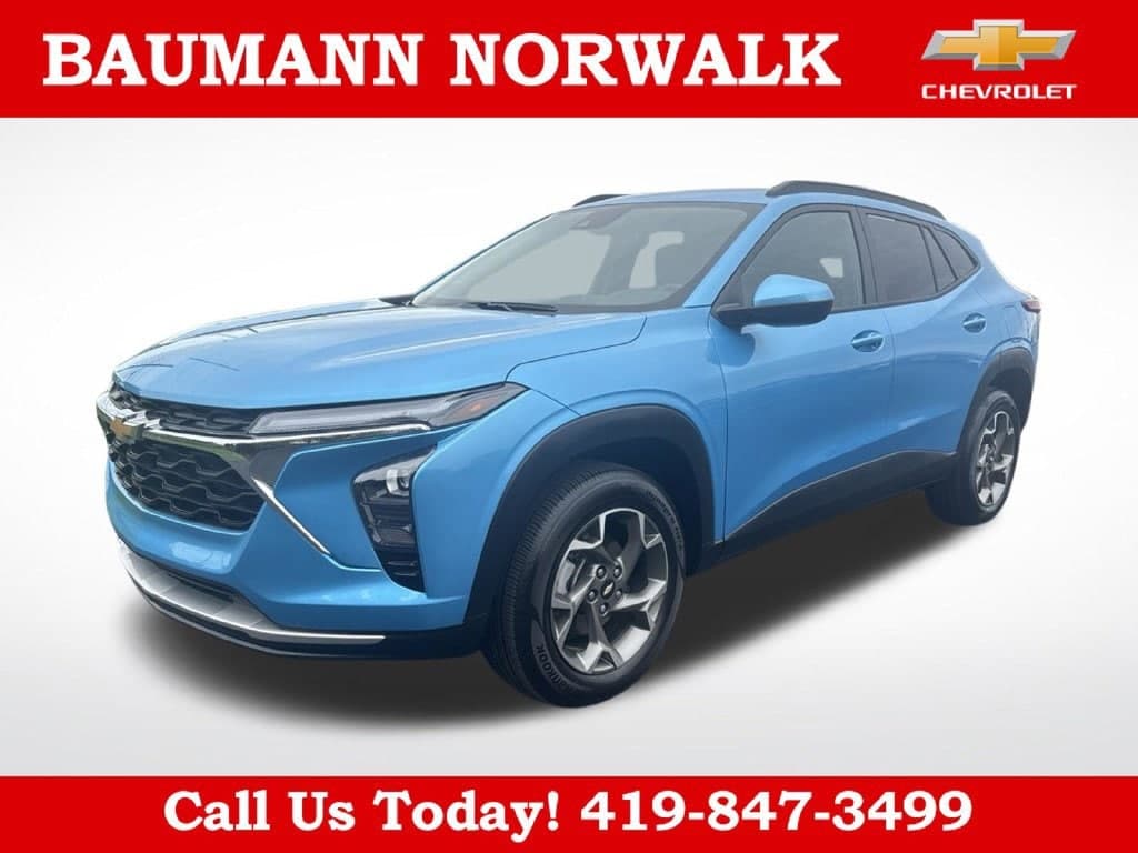 2026 Chevrolet Trax LT — photo 1 of 38