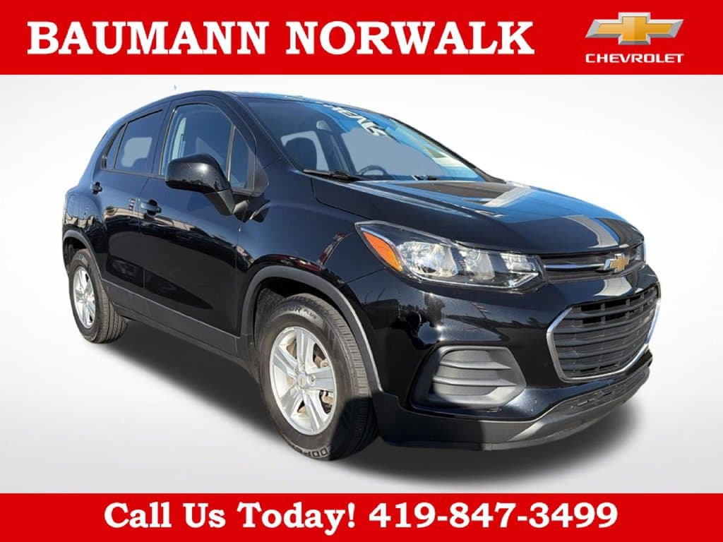 2020 Chevrolet Trax LS — photo 1 of 40