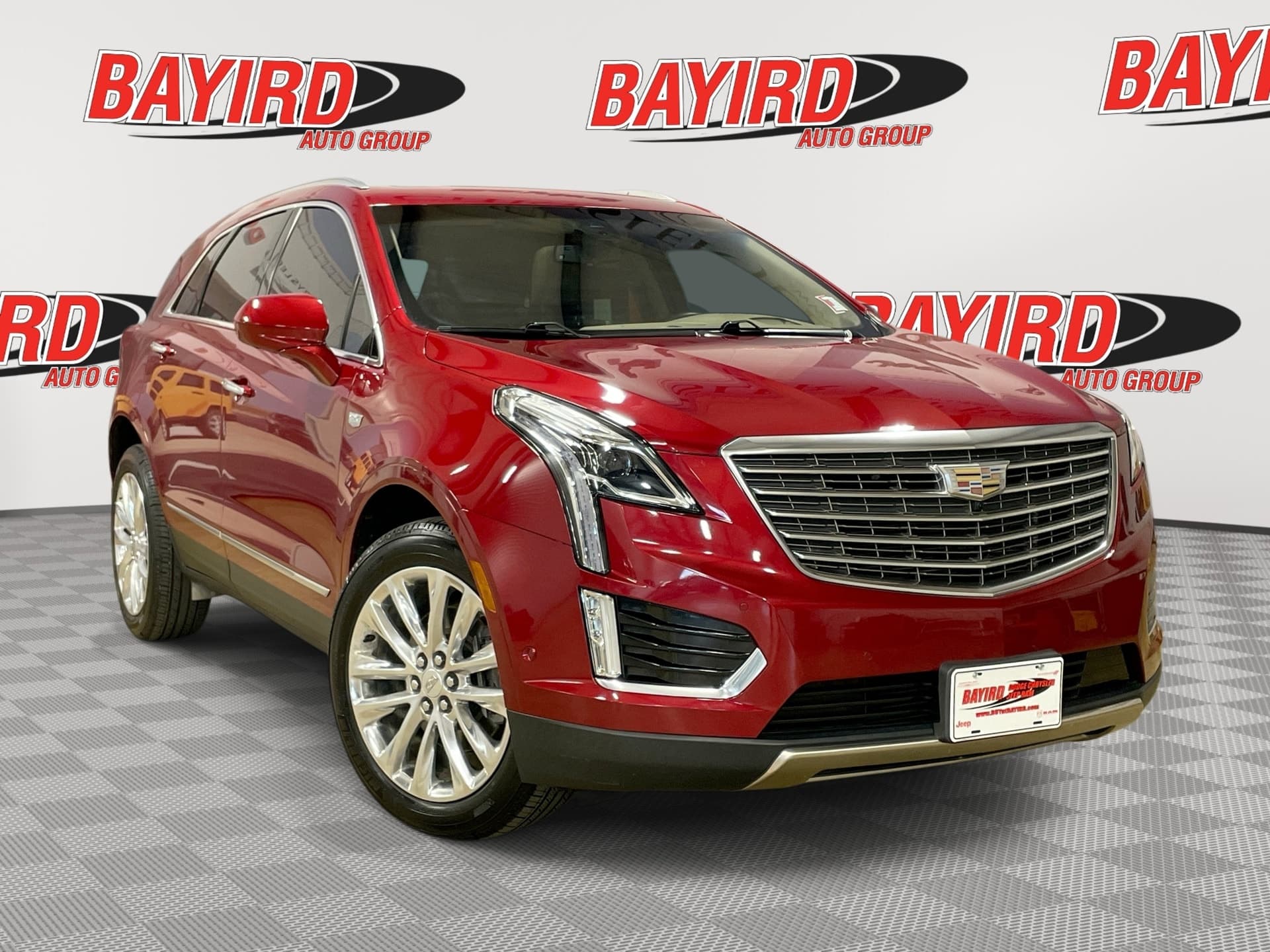 2019 Cadillac XT5 Platinum AWD — photo 1 of 38