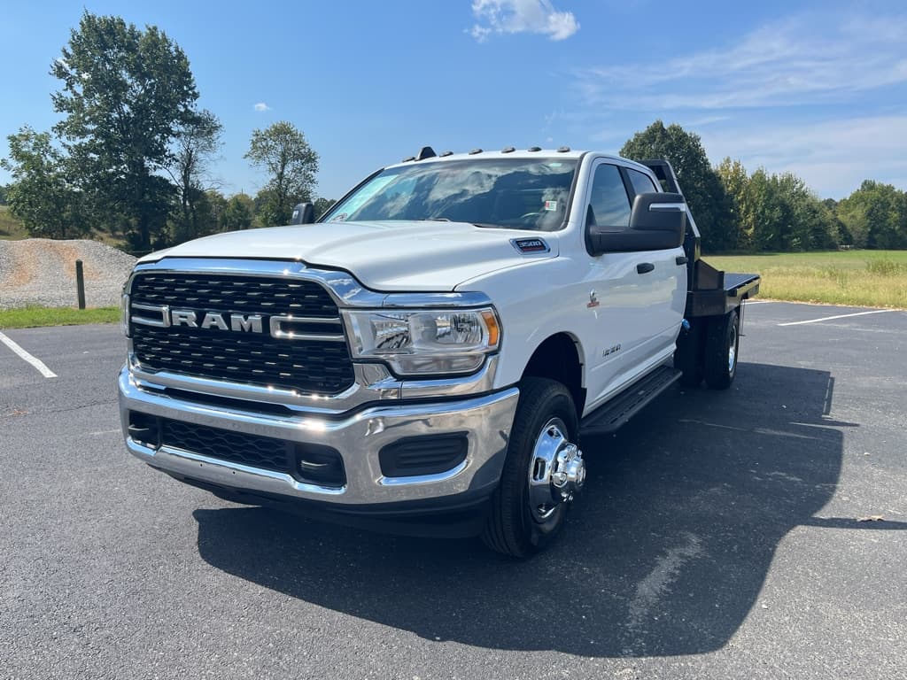 2024 RAM 3500 Chassis Cab Tradesman — photo 1 of 26