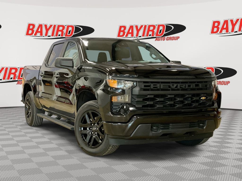 2022 Chevrolet Silverado 1500 Custom — photo 1 of 32