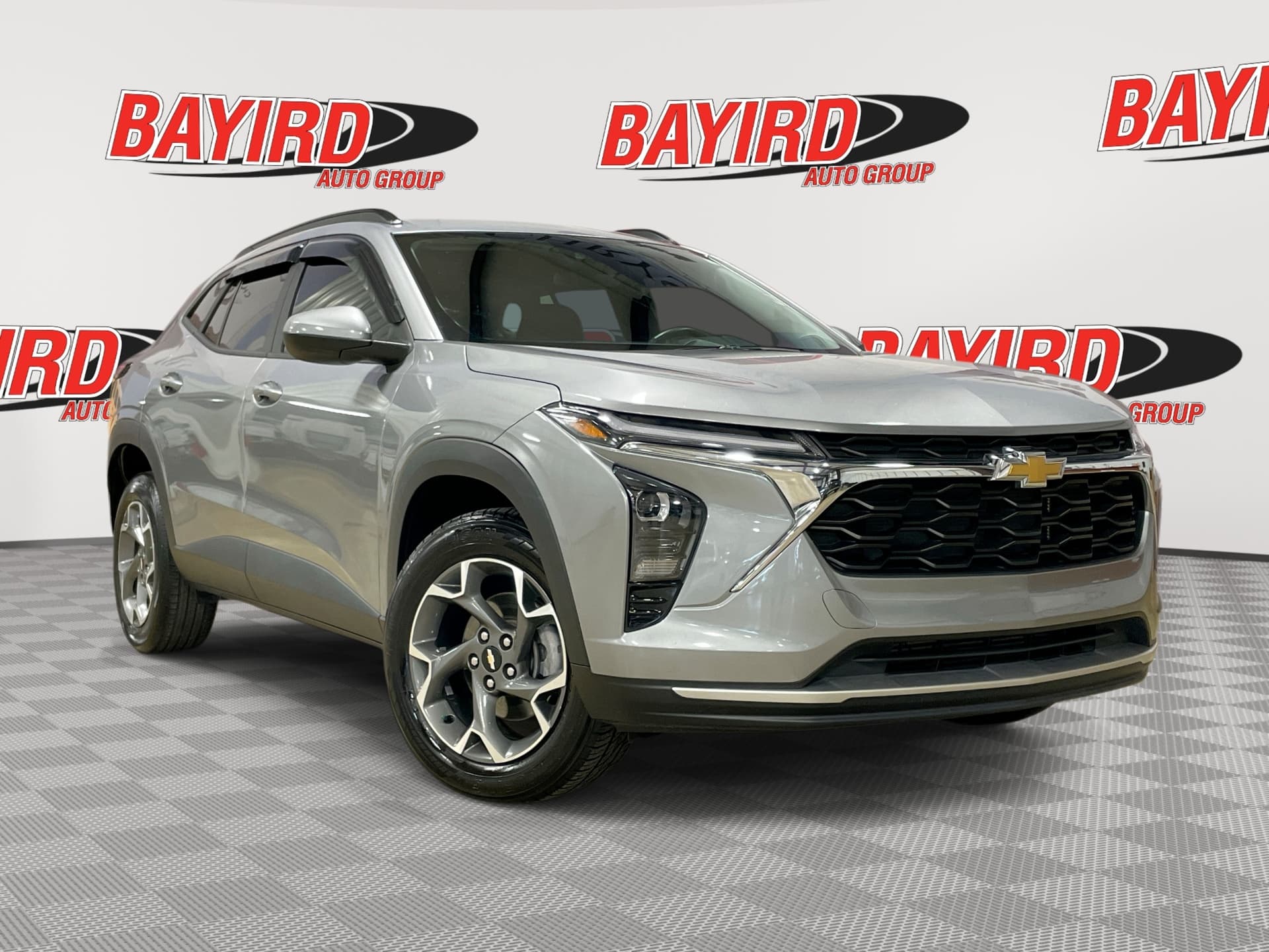 2024 Chevrolet Trax LT — photo 1 of 32