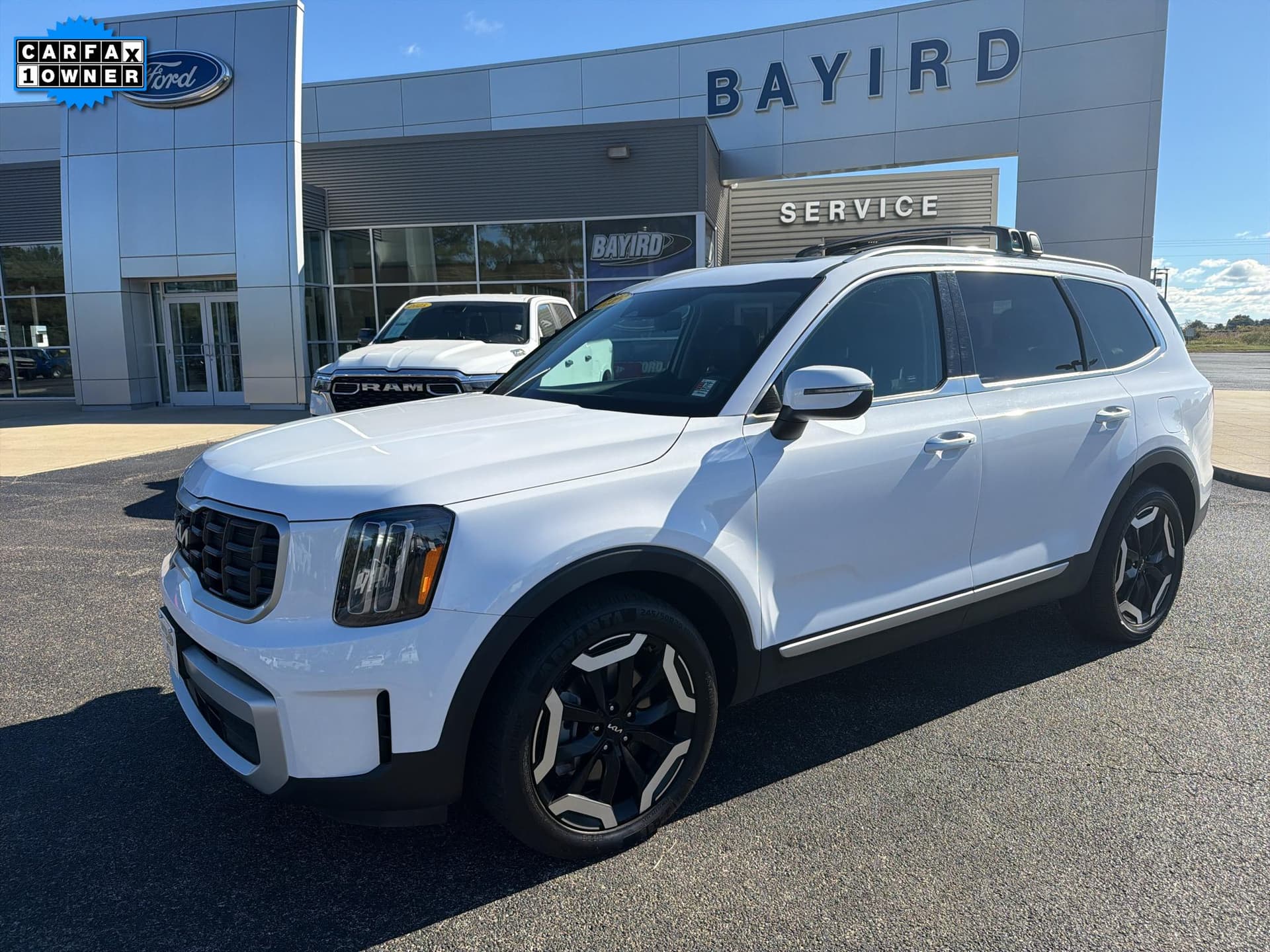 2025 Kia Telluride S — photo 1 of 23